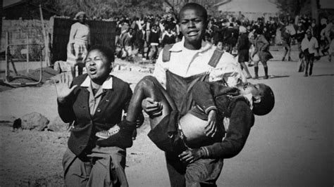 İngilizcesi Q ile Başlayan Güney Afrikalı Tarih Şahsiyetine İlişkin 1976 Soweto Ayaklanması Olayını Keşfedin: Apartheid Rejiminin Direnişi ve Gençlerin Cesaretiyle Belirlenmiş Bir Dönüm Noktası