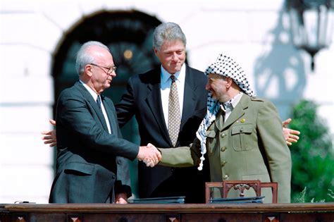  The Oslo Accords: Tarihin akışını değiştiren bir buluşma mı yoksa yeni bir hayal kırıklığı mı?